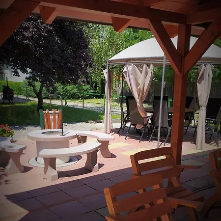 فندق مبيت وإفطار Bacchus Panzio إغير