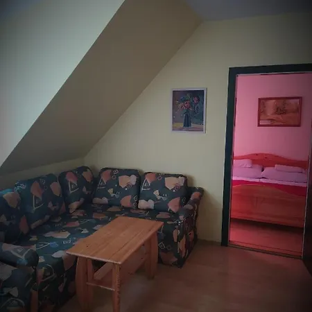 Bacchus Panzió Bed and breakfast