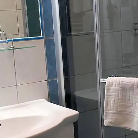 Bacchus Panzio Bed & Breakfast Eger