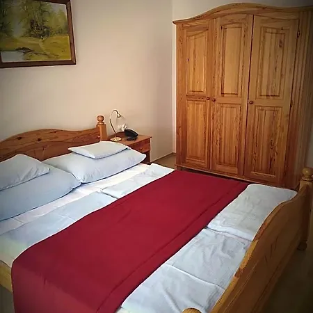 Bed & Breakfast Bacchus Panzio 3*