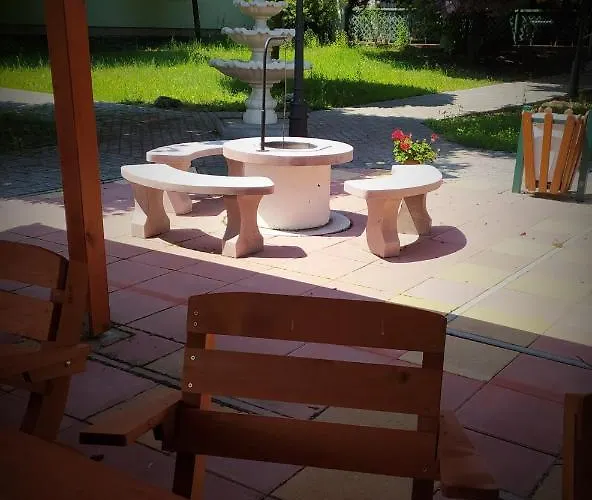Bacchus Panzio Bed and Breakfast 3*