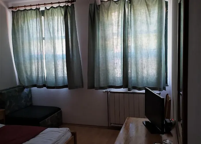 Bacchus Panzio 3* 에게르